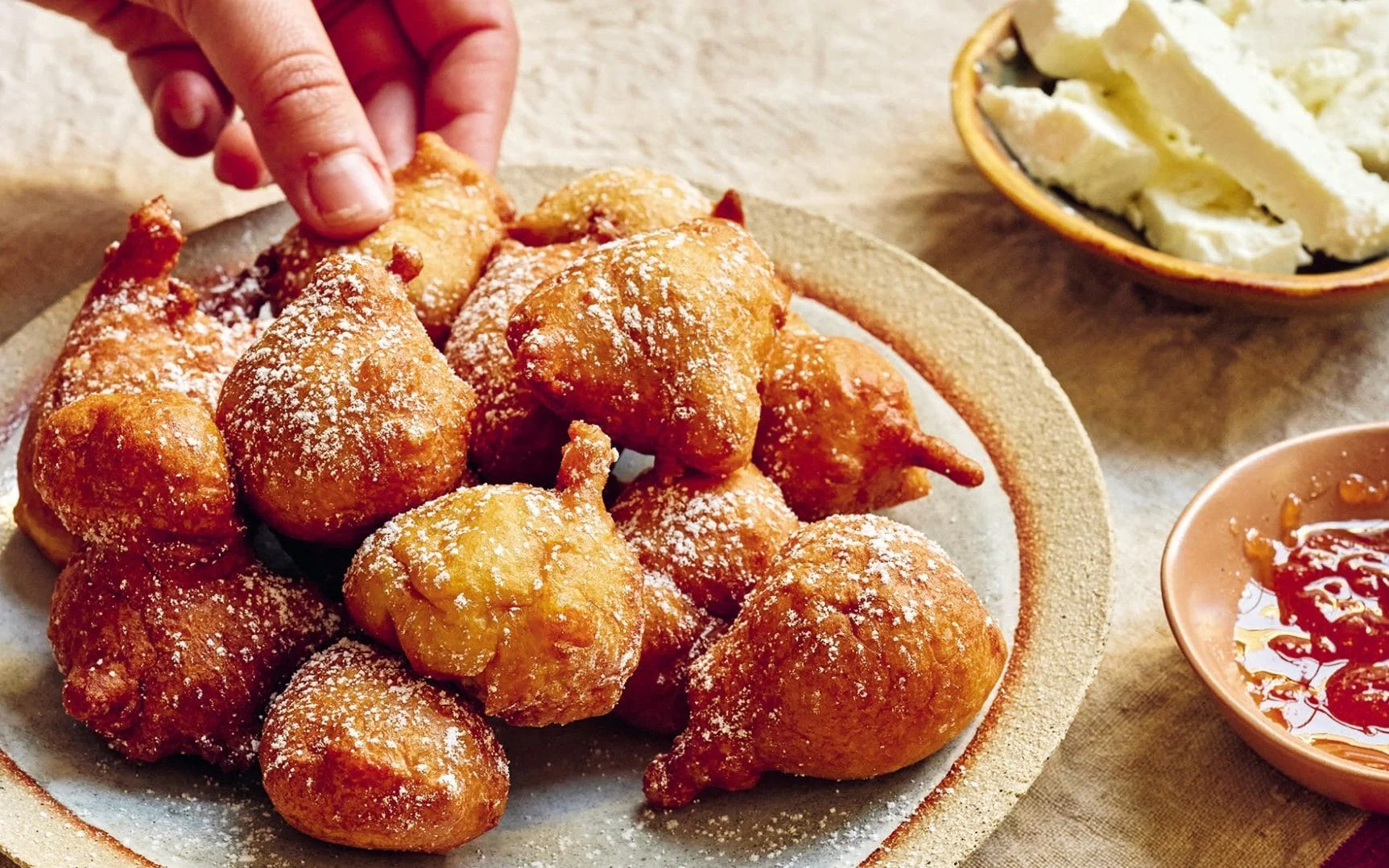 Karadağ’ın Tatlı ve Tuzlu Klasiği: Priganice Nedir? Hikâyesi, Tarifi ve En İyi Mekanlar