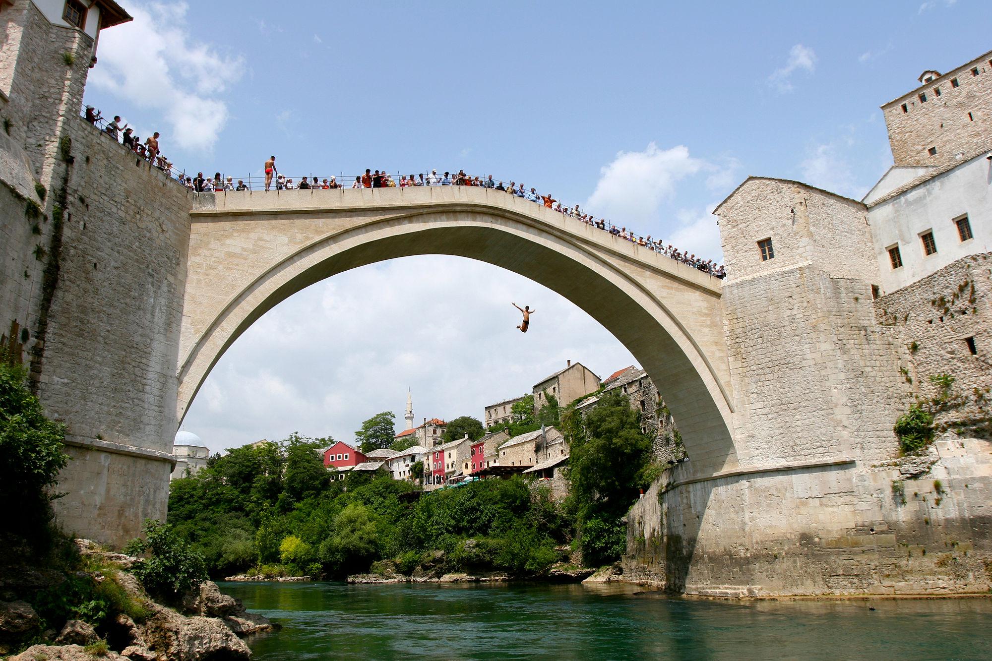 Mostar Köprü Atlama Yarışları (Temmuz) Rehberi | BalkanRotasi.com